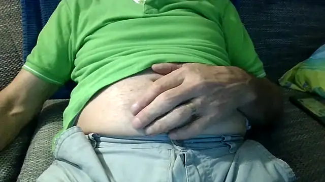 velikifant7 online show from December 22, 2025, 5:54 pm