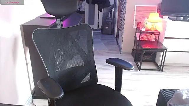   Leyla   online show from February 22, 2026, 2:15 pm