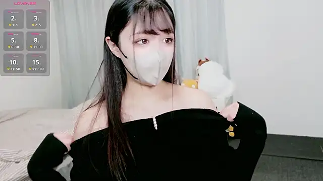 yuna yyy online show from October 14, 2025, 4:13 am