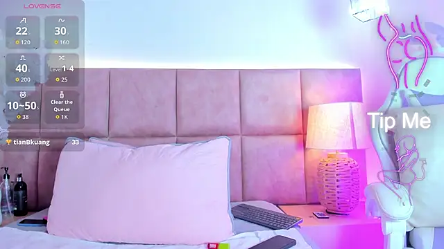 Snapshot of KatheMiler chatting on November 14, 2025, 2:21 am KatheMiler online show from November 14, 2025, 2:21 am