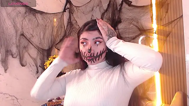 Sophia tf online show from October 7, 2025, 1:30 pm