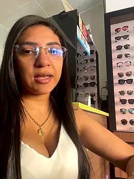 Snapshot of belahmor chatting on October 4, 2025, 11:08 am belahmor online show from October 4, 2025, 11:08 am