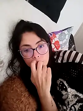 Snapshot of akiraa35 chatting on October 17, 2025, 10:23 pm akiraa35 online show from October 17, 2025, 10:23 pm