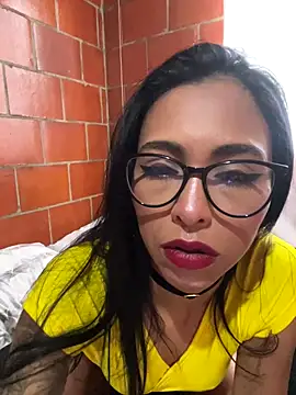 Snapshot of Emma__cumlovee chatting on October 23, 2025, 1:10 pm Emma cumlovee online show from October 23, 2025, 1:10 pm