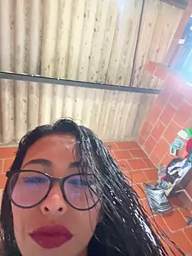 Snapshot of Emma__cumlovee chatting on November 20, 2025, 5:34 pm Emma cumlovee online show from November 20, 2025, 5:34 pm