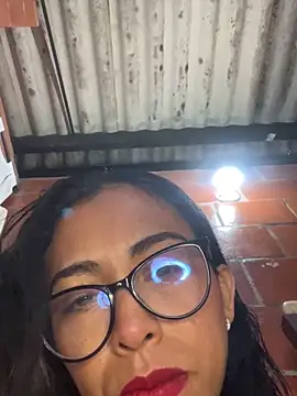 Snapshot of Emma__cumlovee chatting on February 27, 2026, 11:43 am Emma cumlovee online show from February 27, 2026, 11:43 am