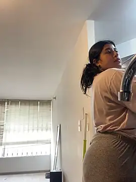 Tokio Sakura online show from September 17, 2025, 4:41 pm