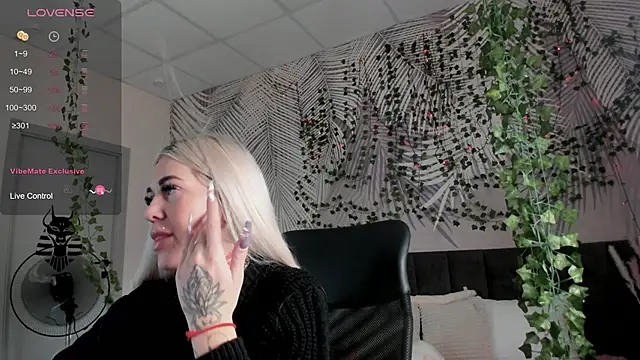 Kira Key online show from January 9, 2026, 1:41 am