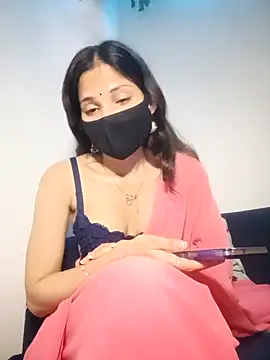 TheSassyGirl7 online show from November 3, 2025, 6:31 pm