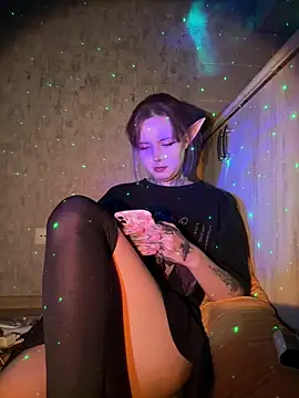 n1ghtcloud online show from November 15, 2025, 8:05 pm