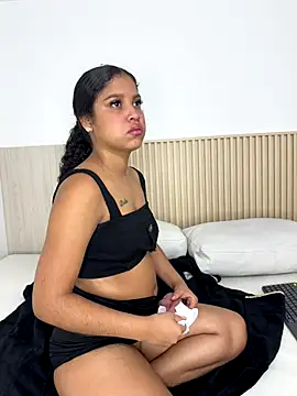 Snapshot of alena_brown_ chatting on October 2, 2025, 12:01 pm alena brown  online show from October 2, 2025, 12:01 pm