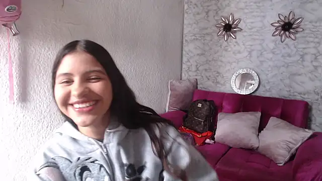 Evagirl69 online show from June 8, 2026, 1:33 pm