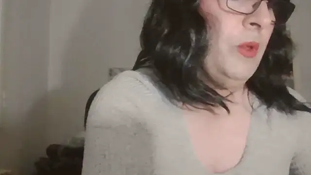 nataliacd online show from November 17, 2025, 4:24 pm