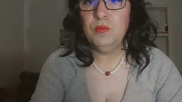 nataliacd online show from December 2, 2025, 4:46 pm