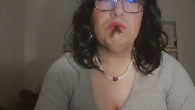 nataliacd online show from December 4, 2025, 5:32 pm