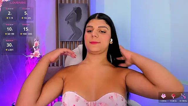 Snapshot of PauliinaBelle_ chatting on May 3, 2026, 1:06 pm PauliinaBelle online show from May 3, 2026, 1:06 pm