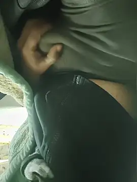 vardh033 online show from December 21, 2025, 2:08 am