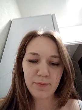 AlisaWyn online show from December 20, 2025, 1:29 pm