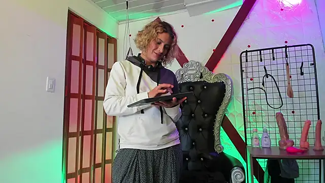 indigo thc5 online show from December 19, 2025, 4:19 am