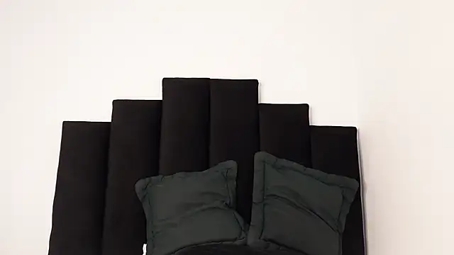 alexmark  online show from September 15, 2025, 7:36 pm