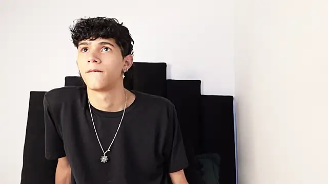 alexmark  online show from September 18, 2025, 3:25 pm