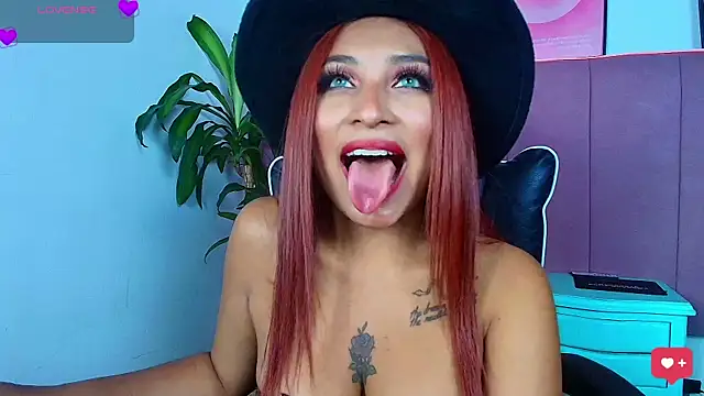 Naiaa Cruz online show from March 5, 2026, 7:54 pm