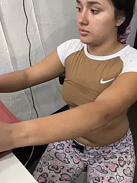 Luciaparker03 online show from February 4, 2026, 3:34 am