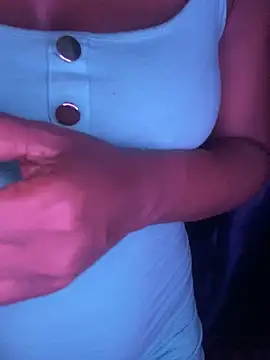 Snapshot of Rozanna_here chatting on October 2, 2025, 2:35 pm Rozanna here online show from October 2, 2025, 2:35 pm