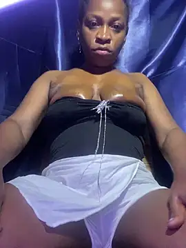 Snapshot of Rozanna_here chatting on October 3, 2025, 4:20 am Rozanna here online show from October 3, 2025, 4:20 am