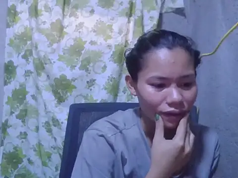 Sweeetgurll online show from November 9, 2025, 3:05 am