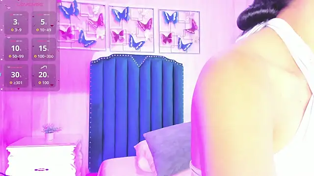 Alison Carde05 online show from May 19, 2026, 6:58 pm