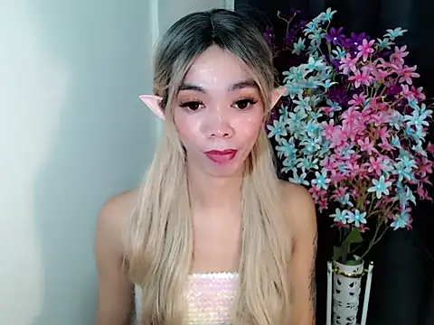 diamondnaked  online show from October 31, 2025, 12:06 pm