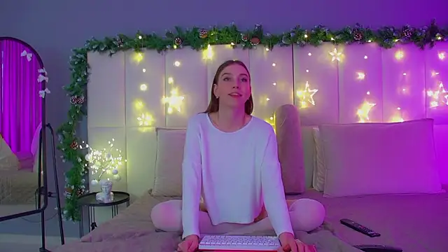 VeronicaVances online show from December 2, 2025, 6:19 am