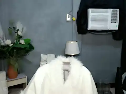 scarlet enchantress online show from September 18, 2025, 5:04 pm