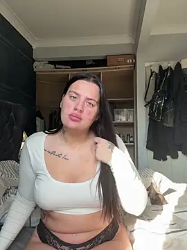 Victoriasteel online show from September 27, 2025, 9:03 am