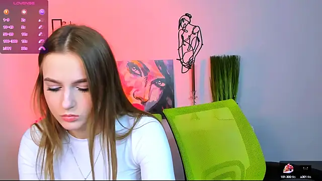 Snapshot of aria_moo chatting on October 5, 2025, 7:23 pm aria moo online show from October 5, 2025, 7:23 pm