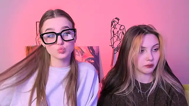 Snapshot of aria_moo chatting on October 13, 2025, 7:03 pm aria moo online show from October 13, 2025, 7:03 pm