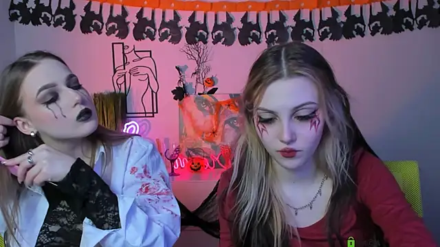 Snapshot of aria_moo chatting on October 30, 2025, 8:53 pm aria moo online show from October 30, 2025, 8:53 pm