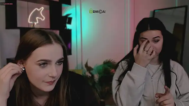 Snapshot of aria_moo chatting on November 24, 2025, 7:24 pm aria moo online show from November 24, 2025, 7:24 pm