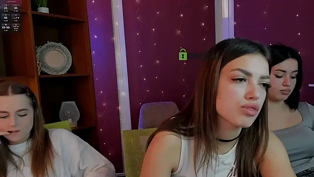 Snapshot of aria_moo chatting on December 18, 2025, 7:36 am aria moo online show from December 18, 2025, 7:36 am