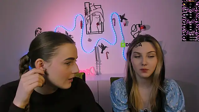 Snapshot of aria_moo chatting on January 6, 2026, 5:55 am aria moo online show from January 6, 2026, 5:55 am