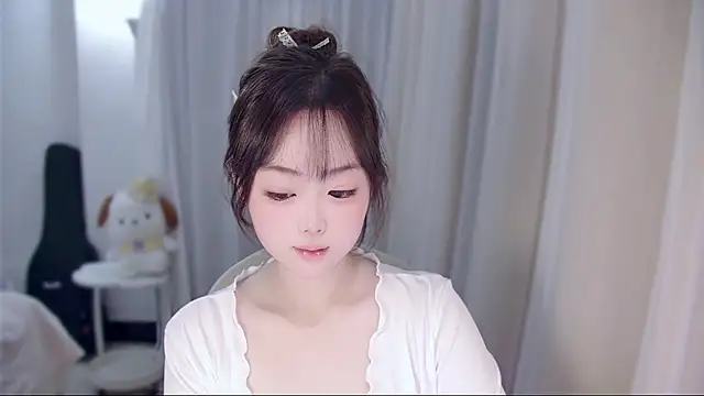 YUANYUAN-A online show from November 25, 2025, 11:43 am