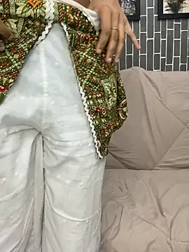 Riya-6969 online show from March 19, 2026, 10:03 pm