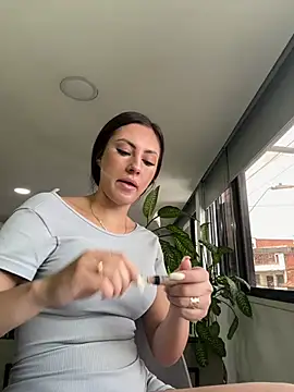 Snapshot of Isabellaa_Palacios chatting on April 27, 2026, 3:43 pm Isabellaa Palacios online show from April 27, 2026, 3:43 pm