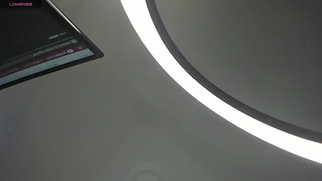 Snapshot of Zahra_milks chatting on February 19, 2026, 2:02 pm Zahra milks online show from February 19, 2026, 2:02 pm