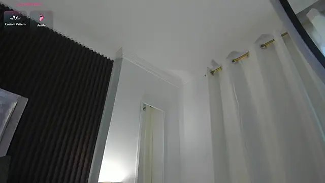 Zahra milks online show from April 1, 2026, 1:23 pm