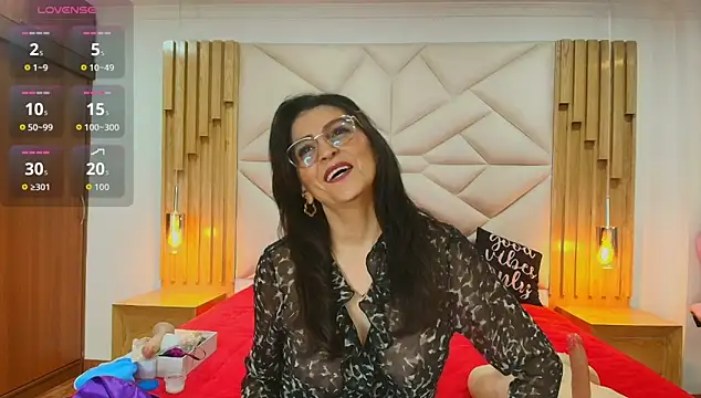 allie pearl online show from October 7, 2025, 12:02 pm