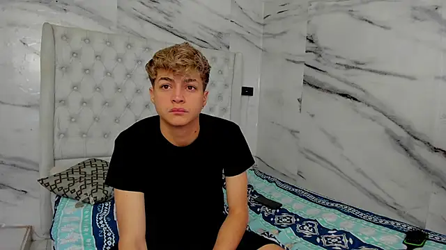 Ari and Storm online show from October 12, 2025, 12:04 pm