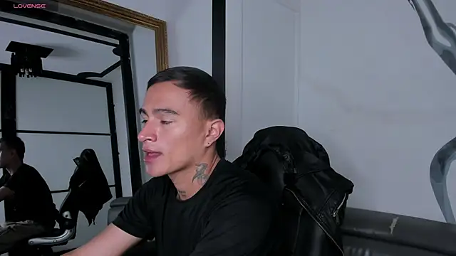 LiamDeep online show from September 28, 2025, 4:12 pm