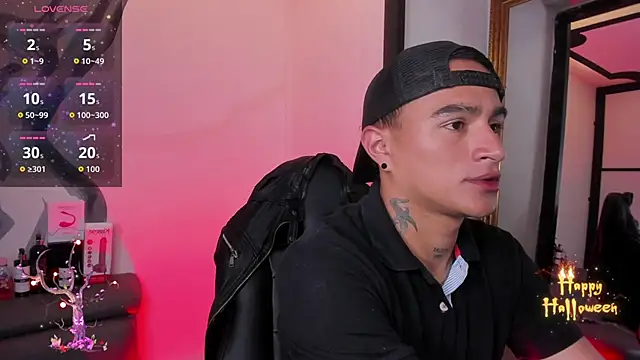 LiamDeep online show from October 11, 2025, 8:18 pm